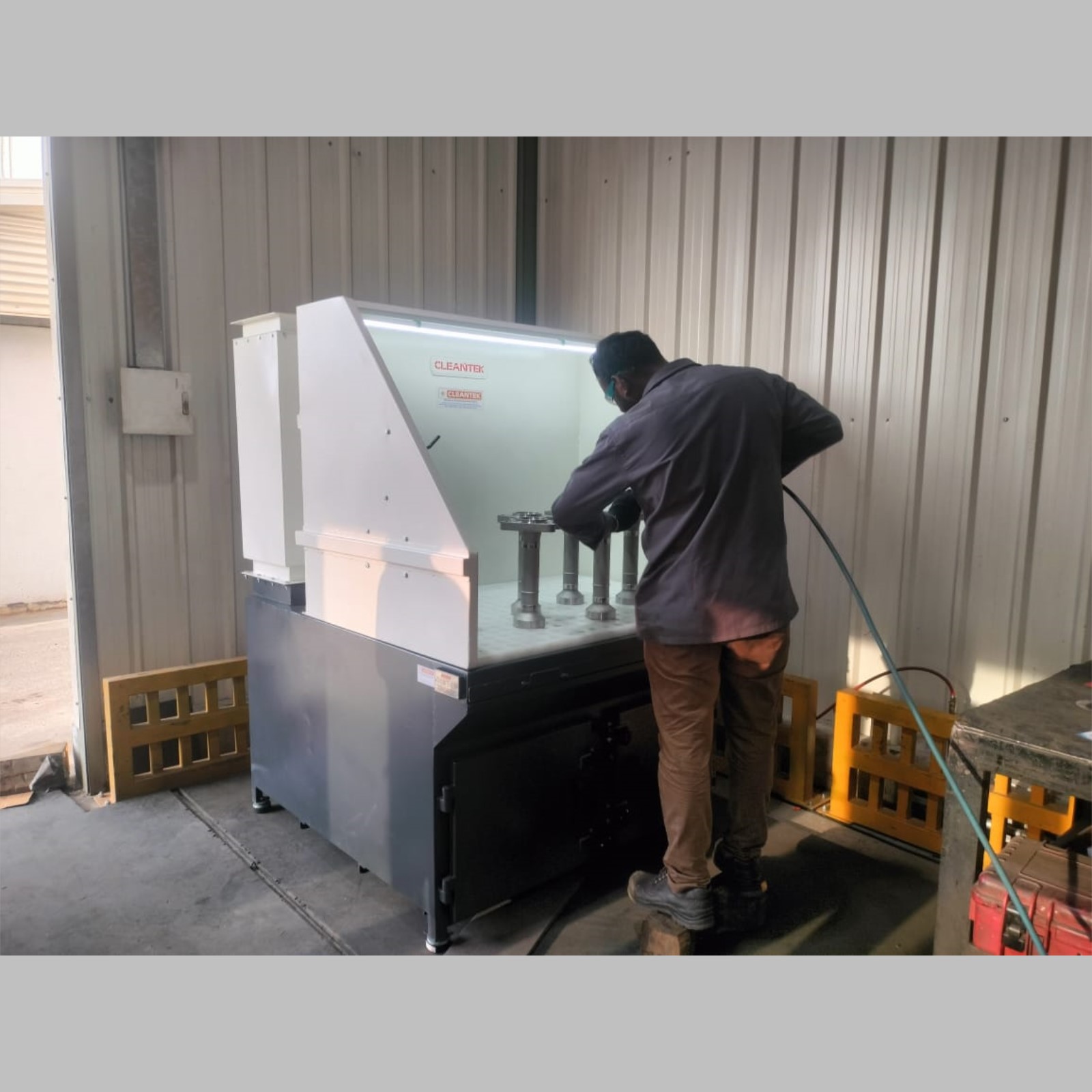 Downdraft Dust Collector